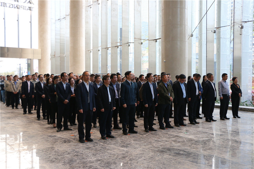 市委常委、五象新區(qū)黨工委副書記、管委會常務(wù)副主任韋力平等一行人參加了該項目的竣工儀式.jpg